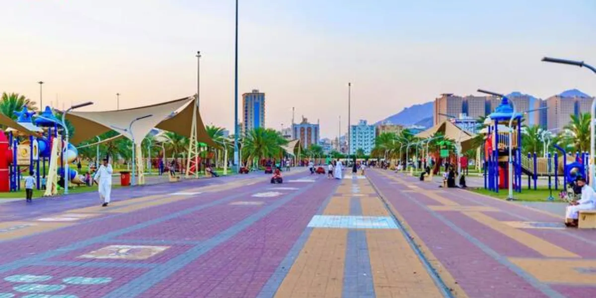 Mild Winter Boosts Outdoor Life, Public Spaces Use in Makkah