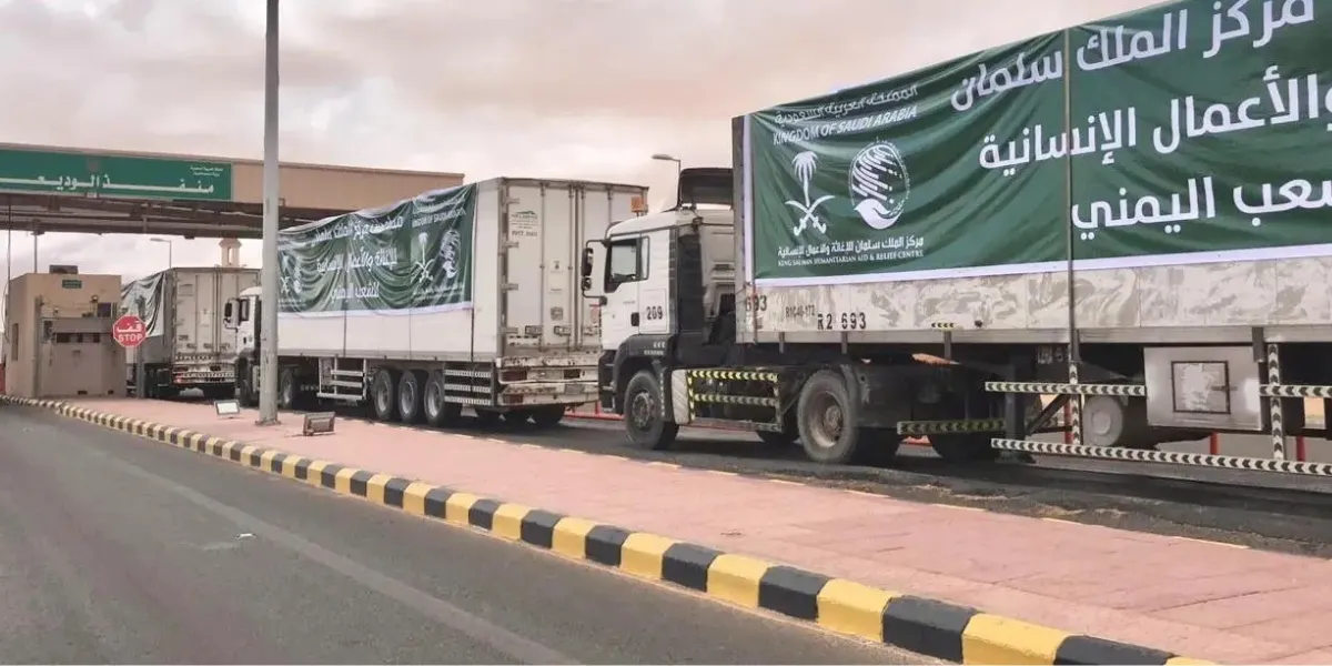 70 KSrelief Aid Trucks Deliver Over 1,400 Tons of Supplies to Yemen