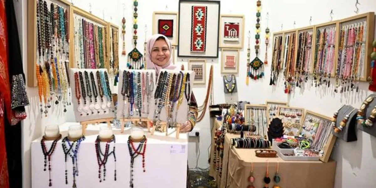 Saudi Women Showcase Heritage Crafts At Makkah Global Village Event