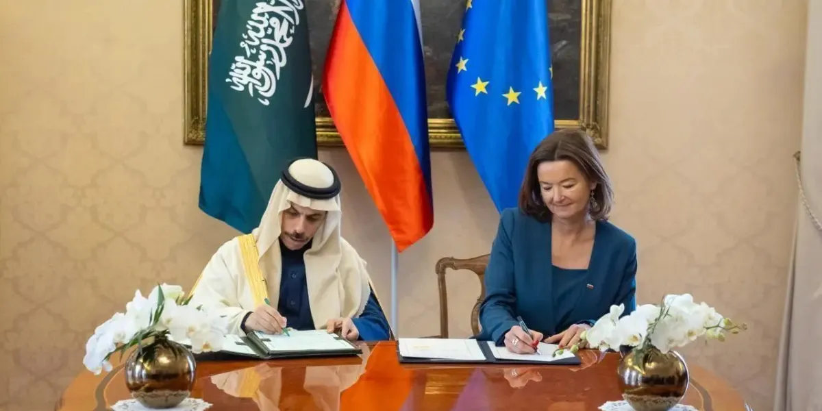 Saudi, Slovenian FMs Review Ties, Sign General Cooperation Deal