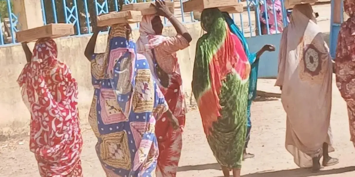 KSrelief Distributes Dates to Families in Chad
