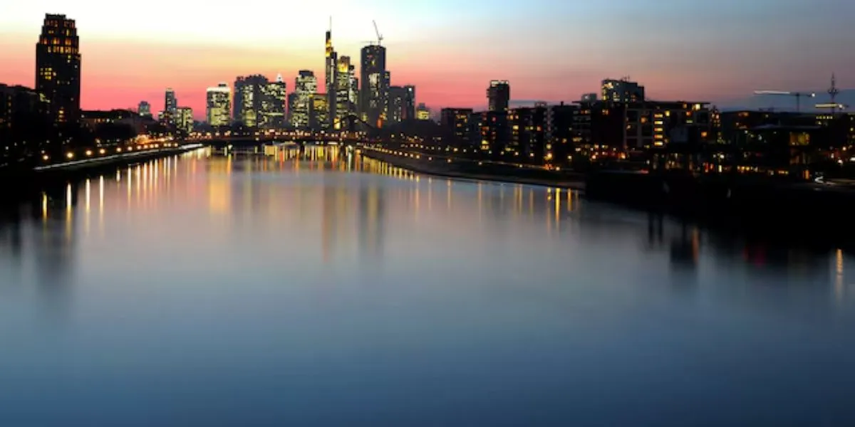 Global Investors Bullish But Warn Companies Are Overinvesting Heavily