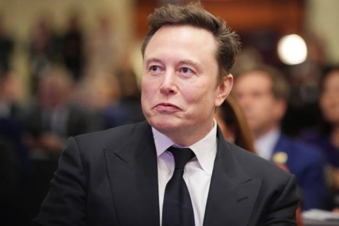Elon Musk Reveals Use of Weight Loss Drug in Quirky ‘Ozempic Santa’ Post