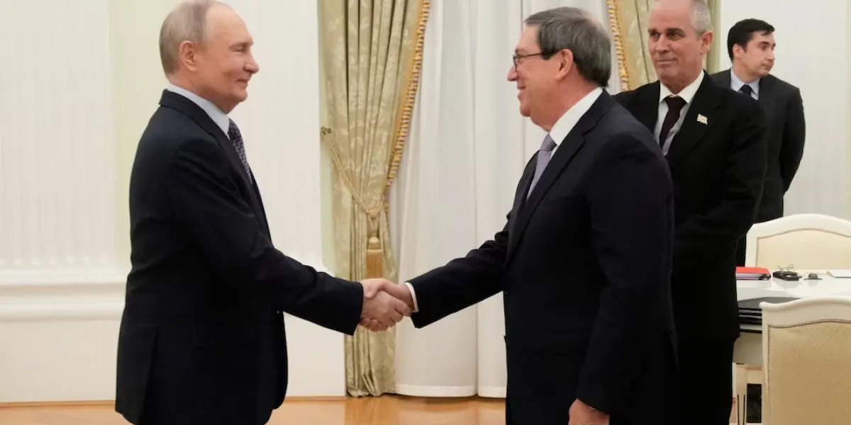 Putin Meets Cuban Foreign Minister Condemns US Restrictions Moscow
