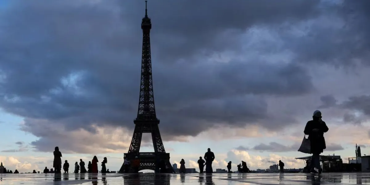 Paris Welcomes 17 % More American Tourists Despite Political Tensions