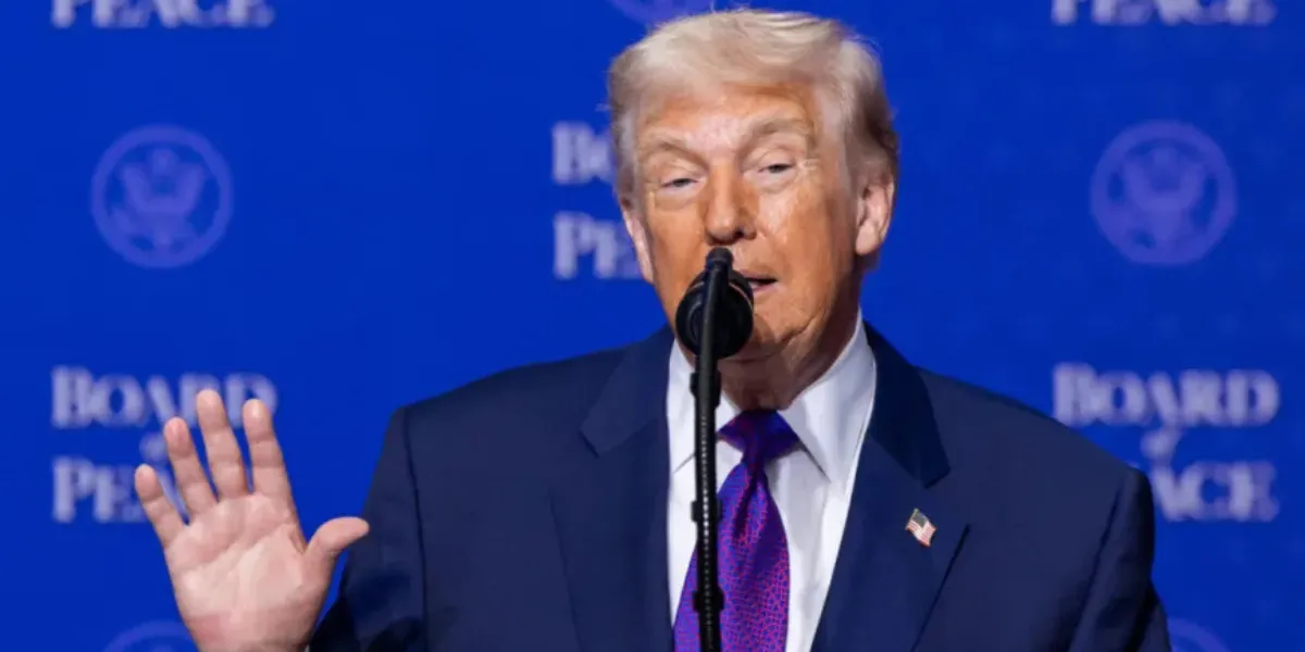  US President Donald Trump Signals Urgency in Iran Talks, Warns of Possible Escalation