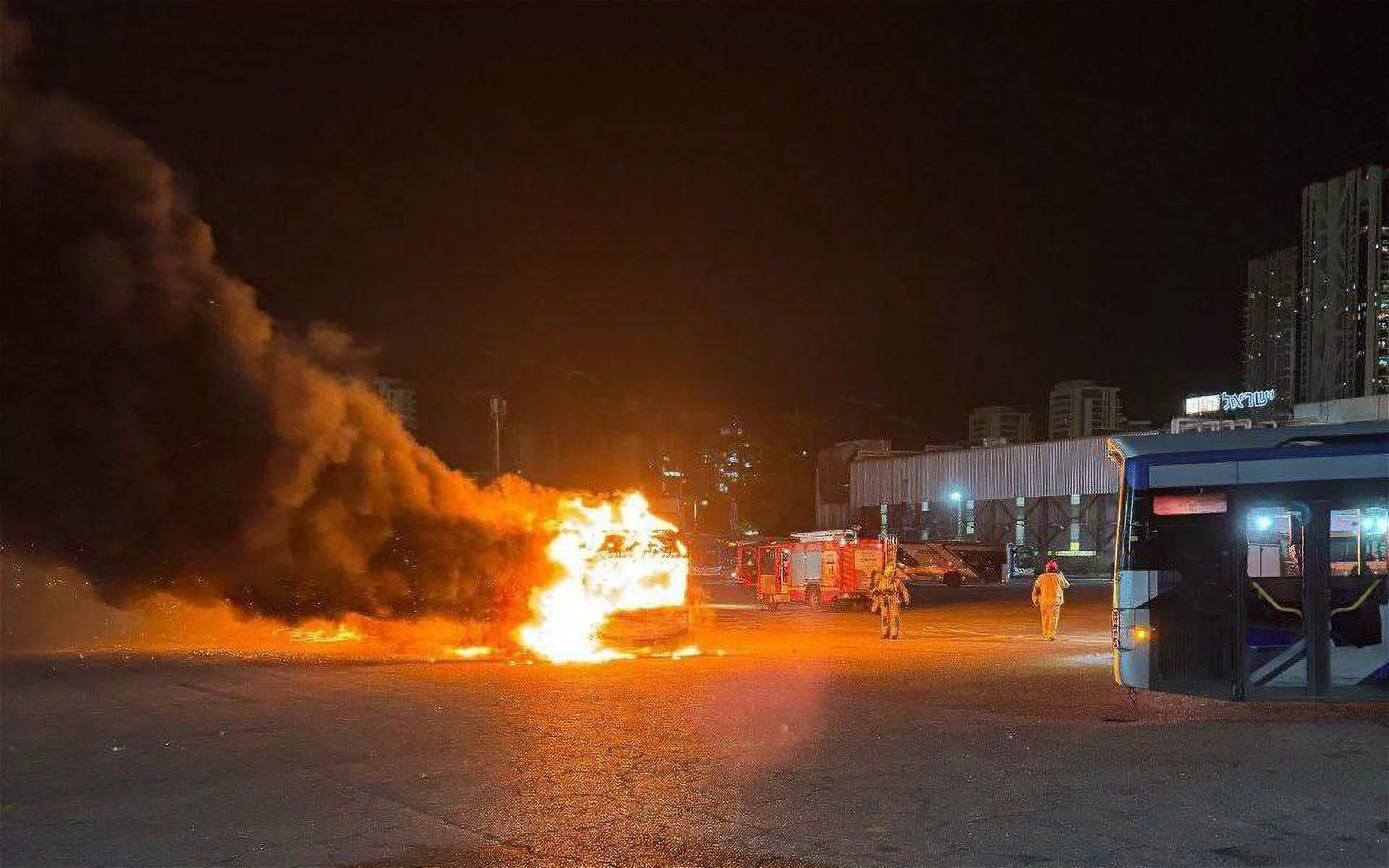 Three Buses Explode in Bat Yam; Sixth Explosive Found at Yamit 2000 Water Park