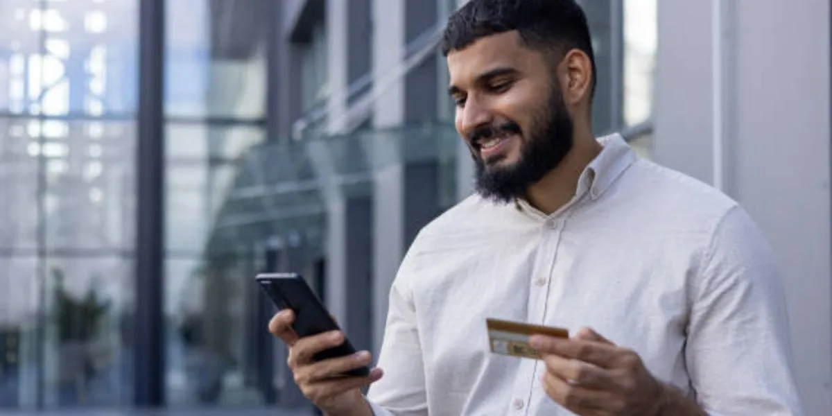 Complete Guide: How to Send Money Abroad from Saudi Arabia Safely