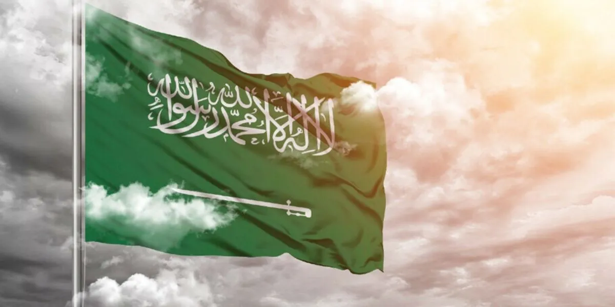 How the Saudi Government Supports Expatriates — A Complete Guide to Benefits, Services, and Programs