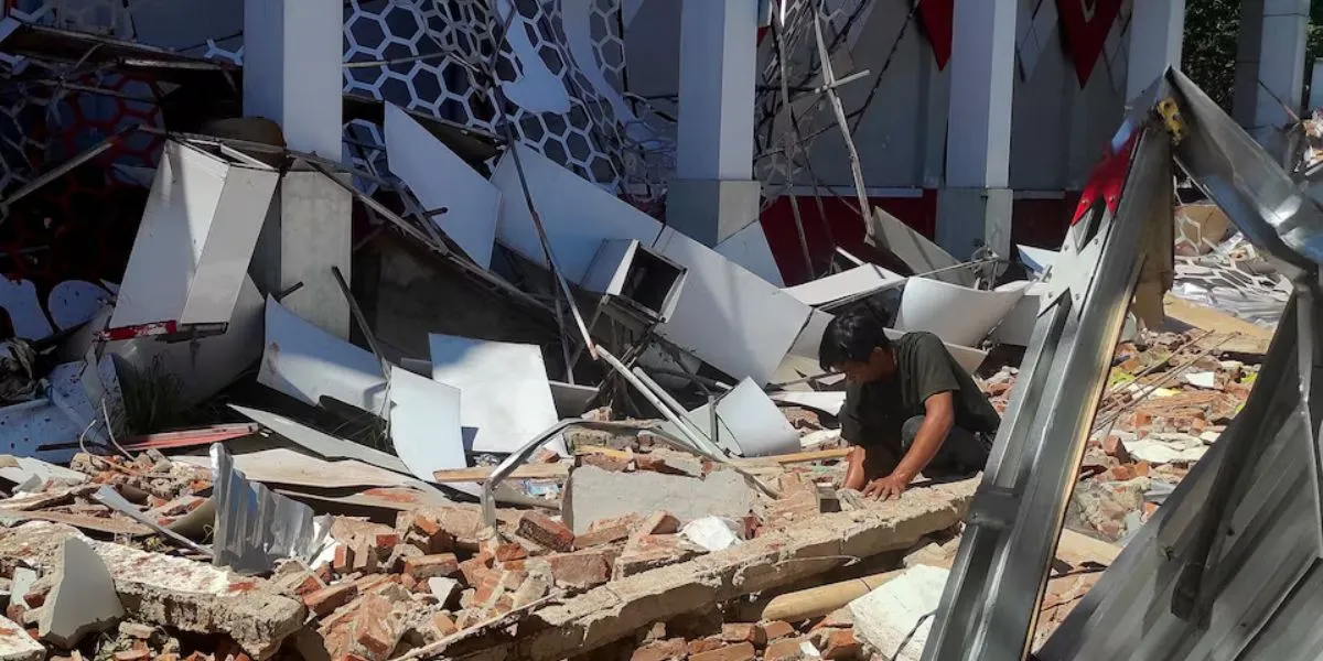 7.6 Earthquake Hits Indonesia’s Molucca Sea, Triggers Tsunami Waves