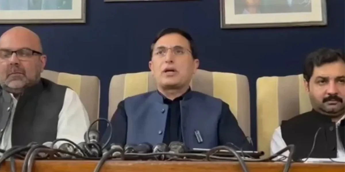 PTI Calls APC Over Rising Petroleum Prices Across Pakistan