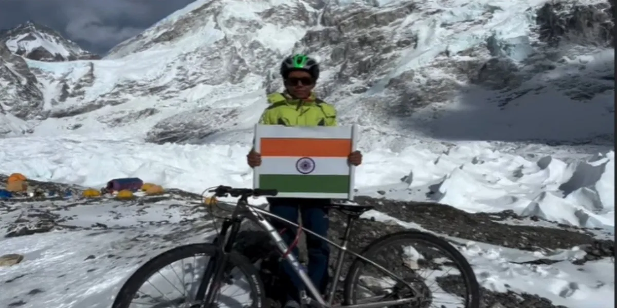 Trailblazer on Two Wheels: UP’s Divya Singh Becomes First Indian Woman to Cycle to Everest Base Camp in Just 14 Days