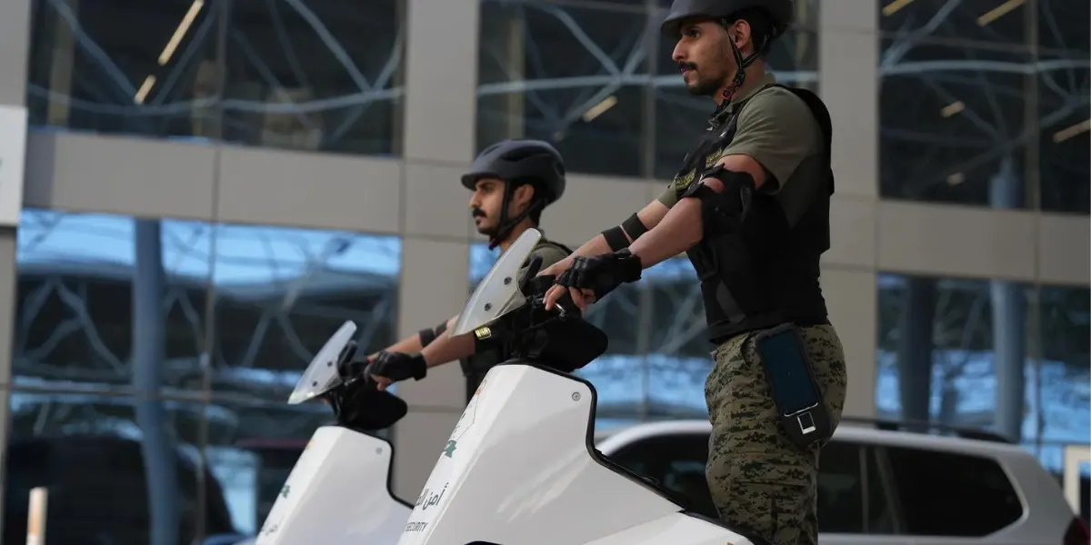 General Directorate of Passports Deploy E-Scooters at King Fahd Causeway Crossing