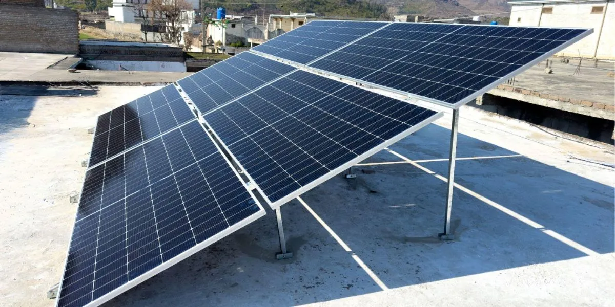 Rising Solar Adoption Transforms Pakistan Energy Sector Amid High Tariffs