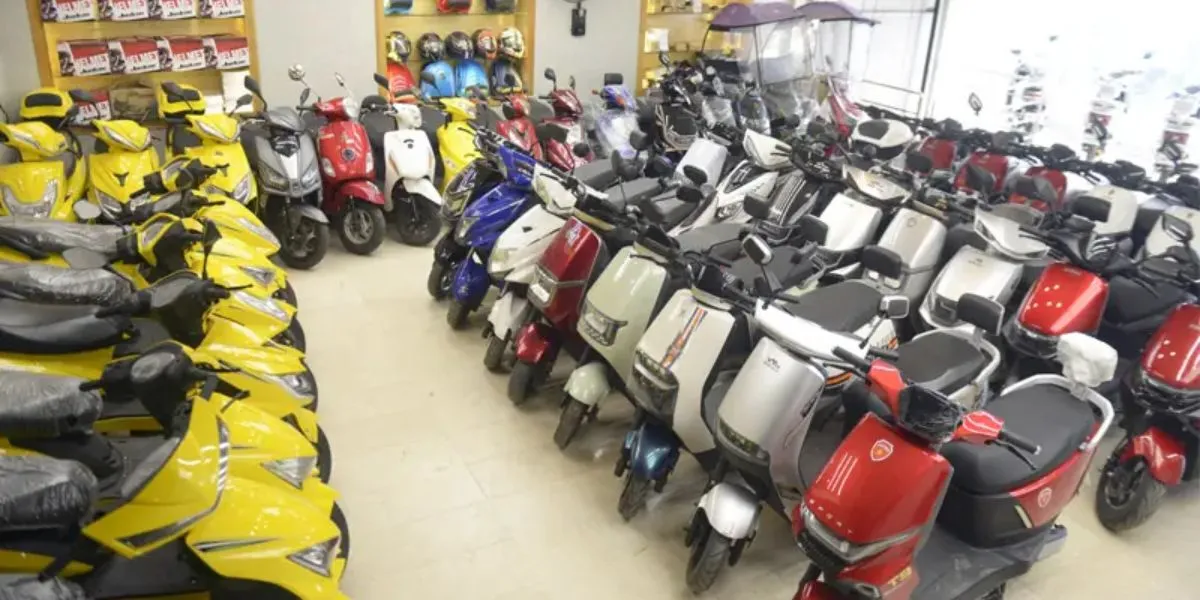 Expensive Fuel Pushes Commuters Toward Affordable Electric Motorcycles Growth