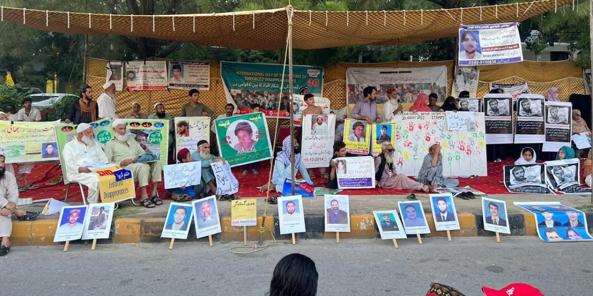 Families Demand Release Of Missing Detainees During Peshawar Rights Protest