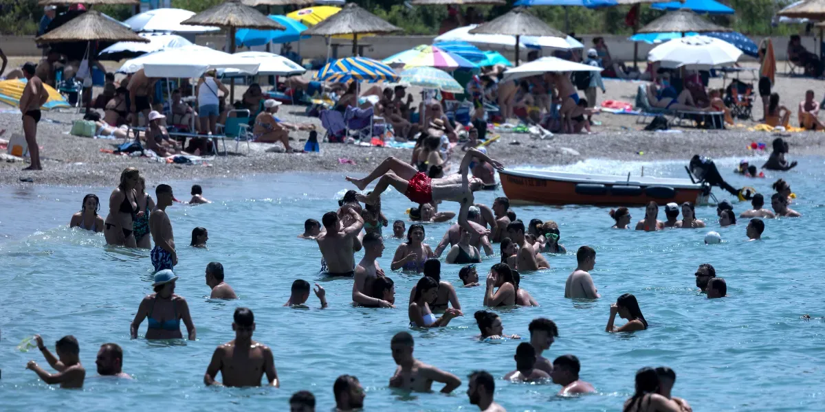 Europe Today | EU Welcomes U.S.-Iran 60-Day Deal, Record Heatwave Hits Continent, Ukraine Aid Advances, Eid Celebrations