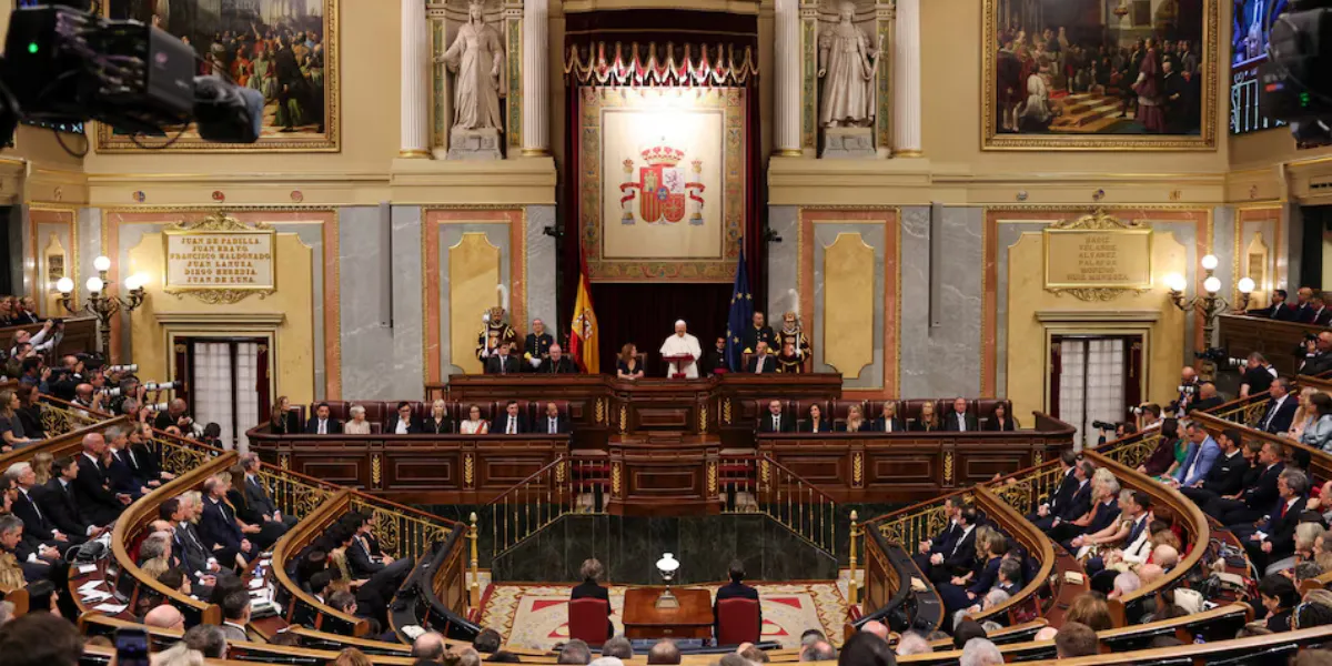 Europe Today | Italy Far-Right Surge, Pope Leo Global Warning, Ukraine Battlefield Gains, and Kosovo Political Deadlock