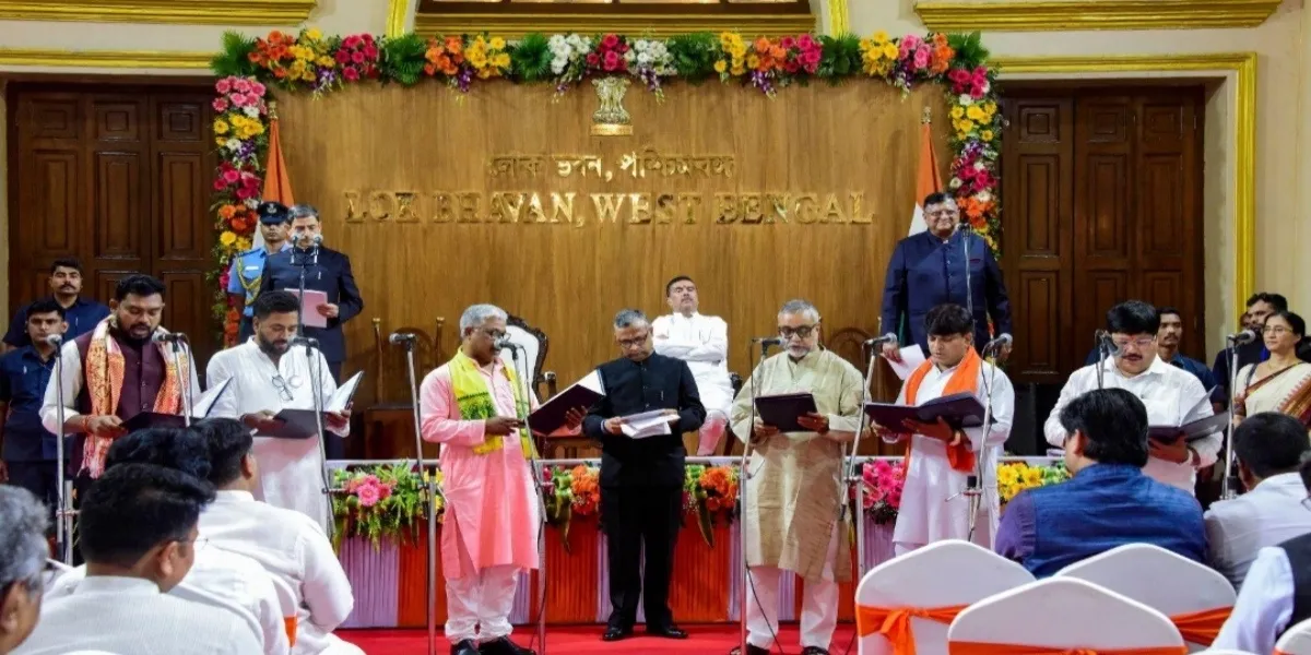 India Today | West Bengal Cabinet Formation, Karnataka Scam Row, Kashmir Army Tragedy and Kerala Women's Free Travel Scheme Lead India's Top Developments