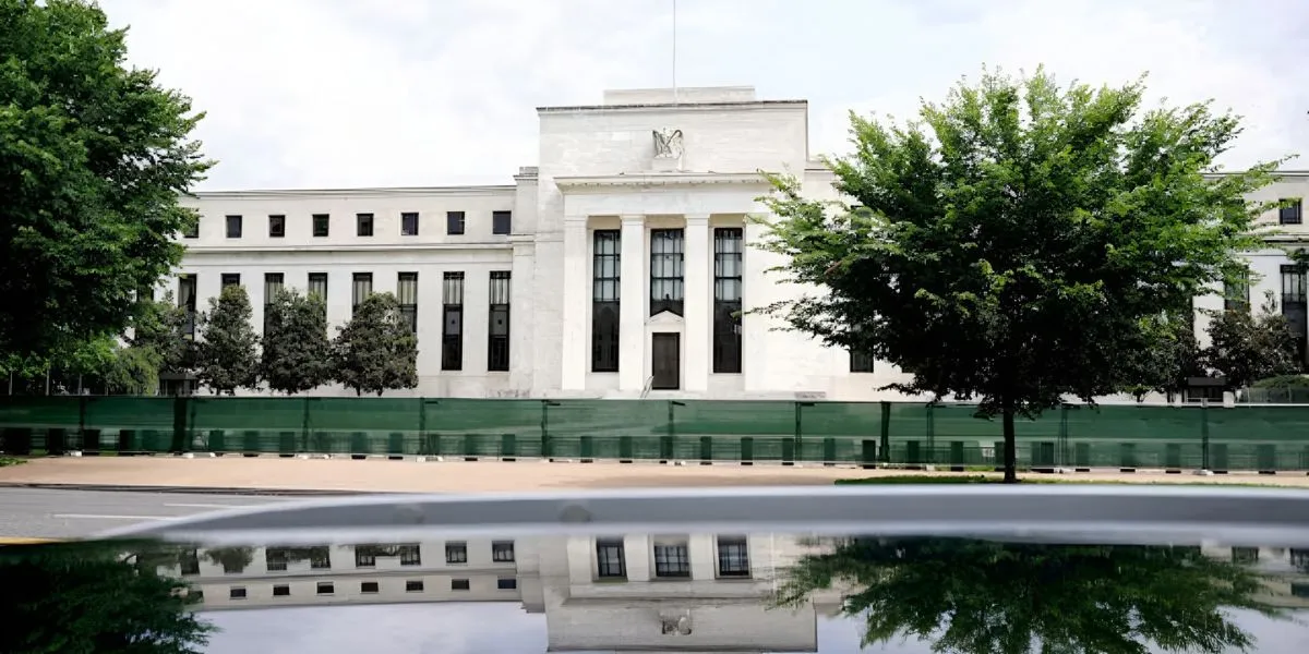 USA Today | Obama Presidential Center, FDA mRNA Flu Vaccine, Trump Senate Clash And US Banks Capital Rules