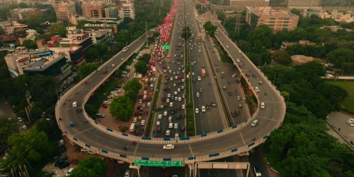 India | New Delhi: No More Red Lights? Delhi Plans Signal-Free Travel on 25 Congested Roads