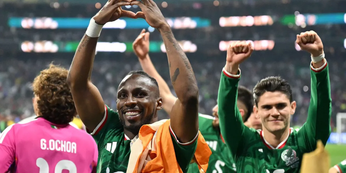 Mexico Beat Ecuador 2-0 to Set up Potential England Azteca Clash