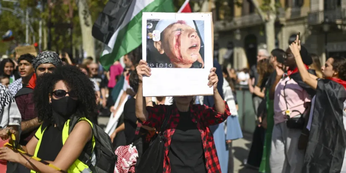 Middle East Today | Israel Expands Military Zones, Gaza Crisis Deepens, UN Reports Genocide, Global Diplomacy Intensifies Across Iran Talks