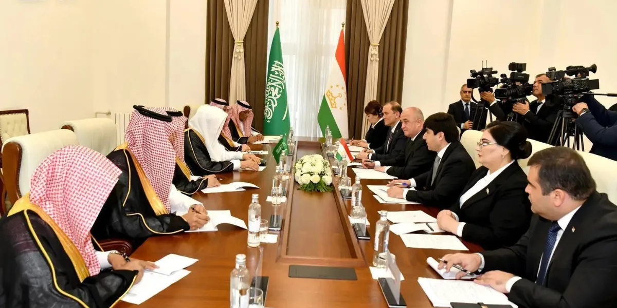 Saudi Arabia Today | 24-Hour Business Permit Fee Exemptions, Syria Support, Tawakkalna Expansion, AI Governance & Summer Tourism