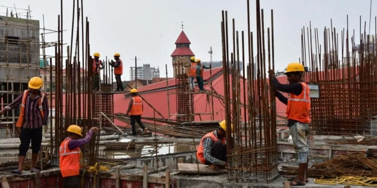 India | Hyderabad Tops India's Million-Plus Cities in Informal Workforce; Nearly 2 Crore Workers Employed Across Major Urban Centres