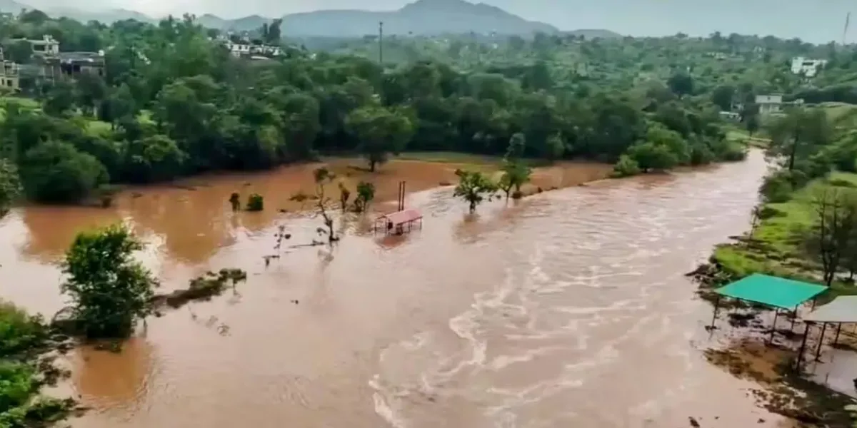 India | Deadly Flash Floods and Landslides Kill at Least 11 in Jammu & Kashmir’s Rajouri and Poonch Amid More Rain Forecast