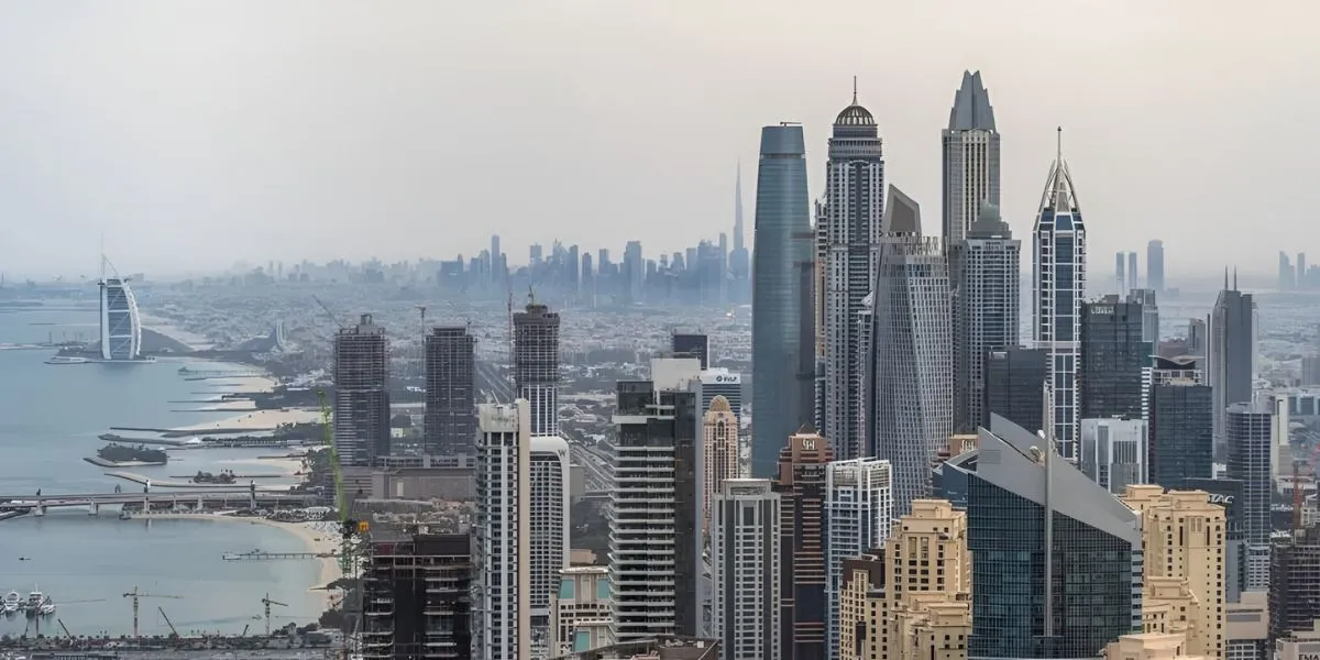 UAE Today | Dubai Luxury Sale, du Profit Growth, UAE Statistics Modernisation, Smart Parking Technology & Emaar Property Showcase