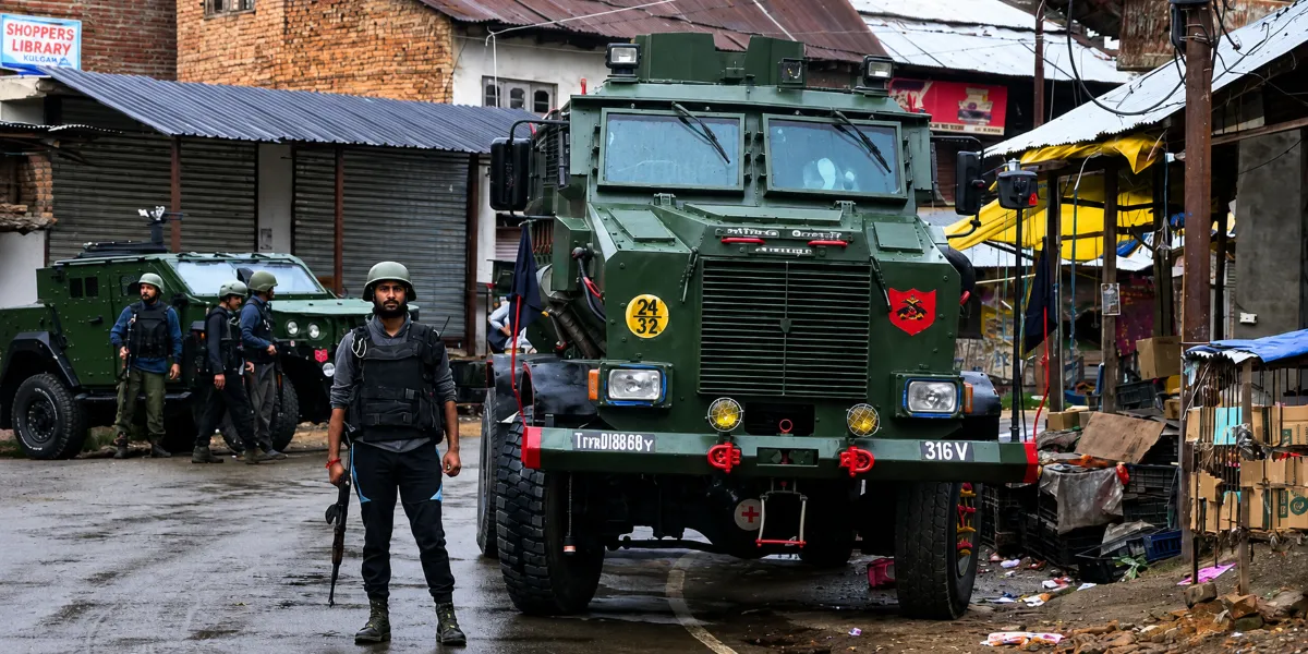 Kulgam Terror Attack: Two Migrant Workers Killed in Kashmir, Probe Intensifies as Security Forces Launch Massive Manhunt