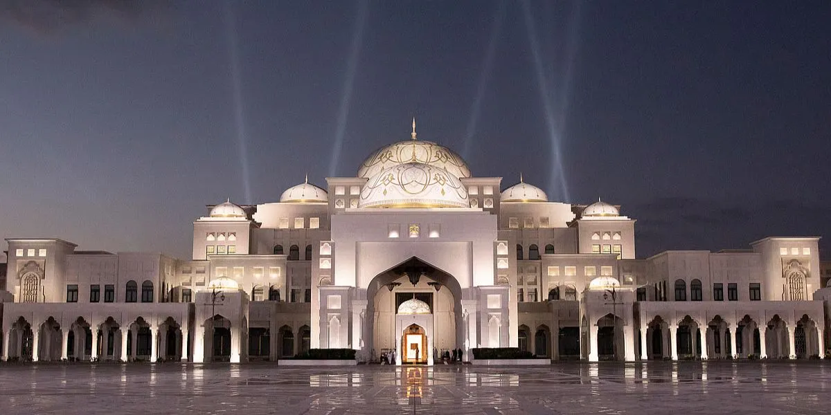 UAE Today | Agthia Dividend Increase, Qasr Recognition Award, Smart Land Investments & Date Festival Celebration