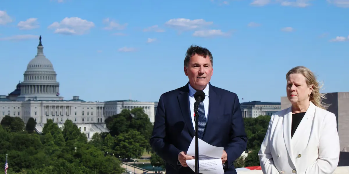 Canada Today | LeBlanc Returns To Washington As Tariff Deadline Nears, Carney Says "All Strategic Sectors" On The Table, 112 Wildfires Burn In Northwestern Ontario