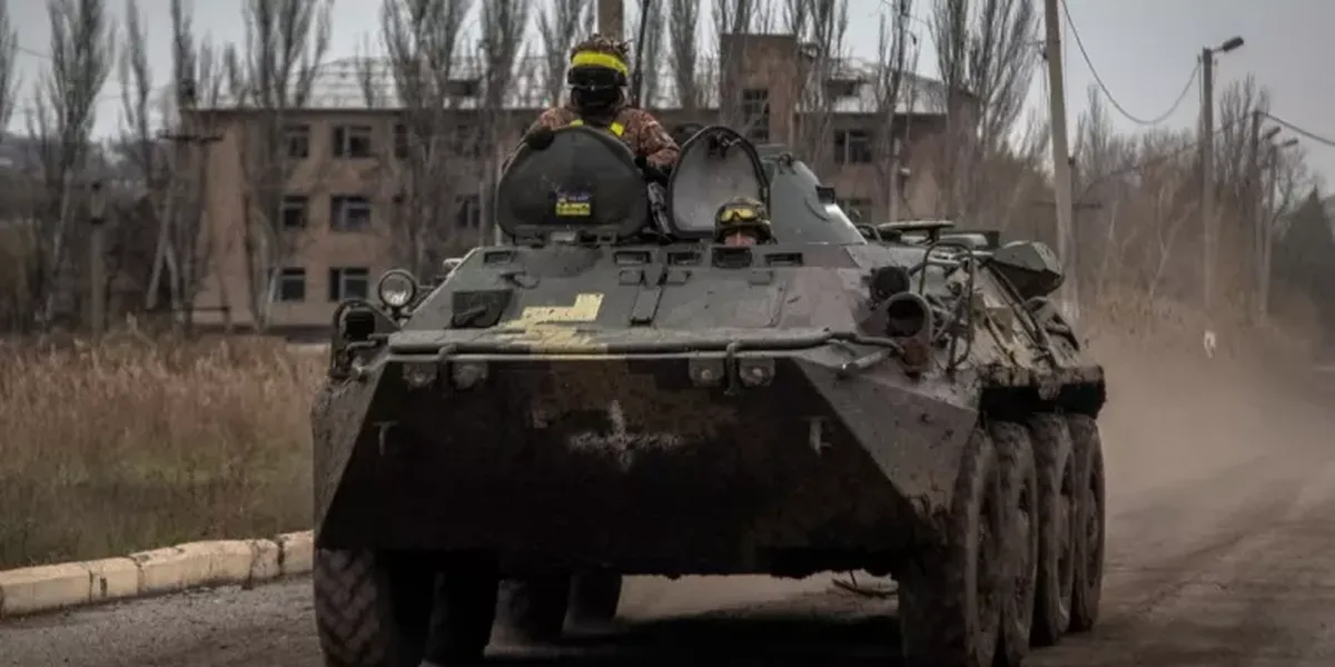 Russia Today | Kremlin Declares Donbas "Its Own Territory," Says It's "Unlikely" to Accept Third-Party Governance