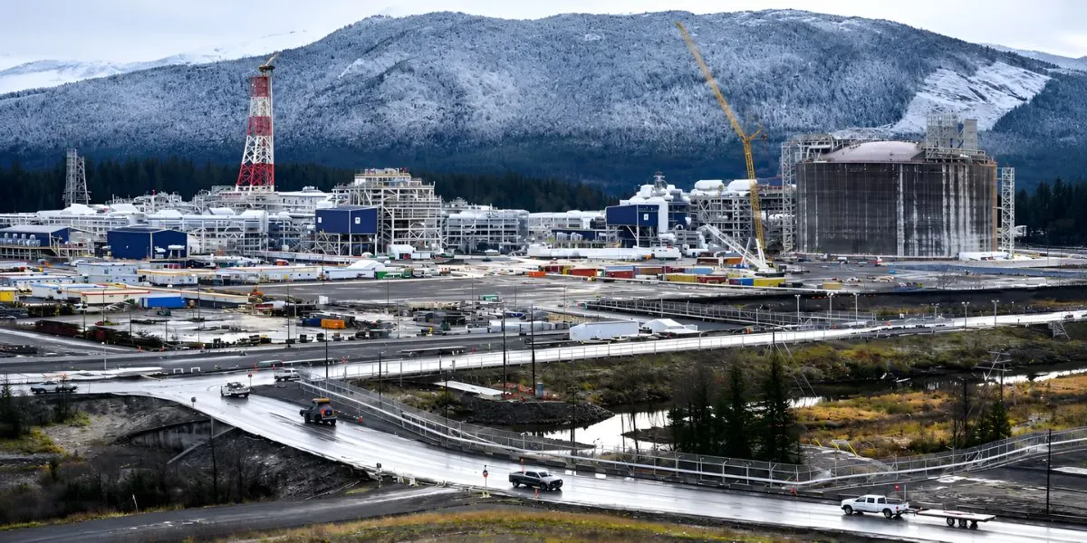 Canada Today | LNG Growth, Philippines Trade Talks And Federal Funding Shape Canada’s Economic Agenda
