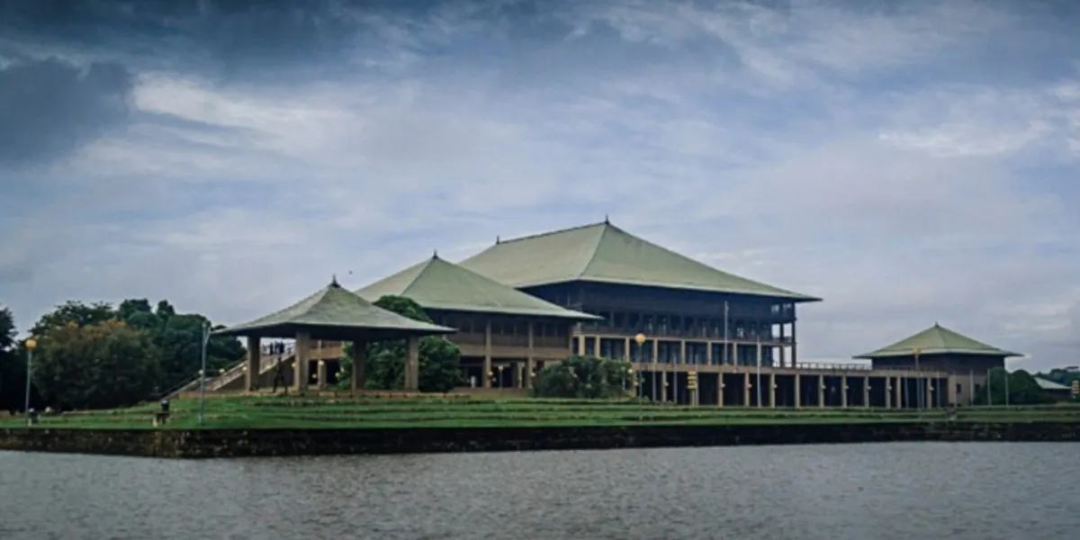 Sri Lanka Today | Parliament Debates, Corruption Probe, Rupee Movement Raise Questions