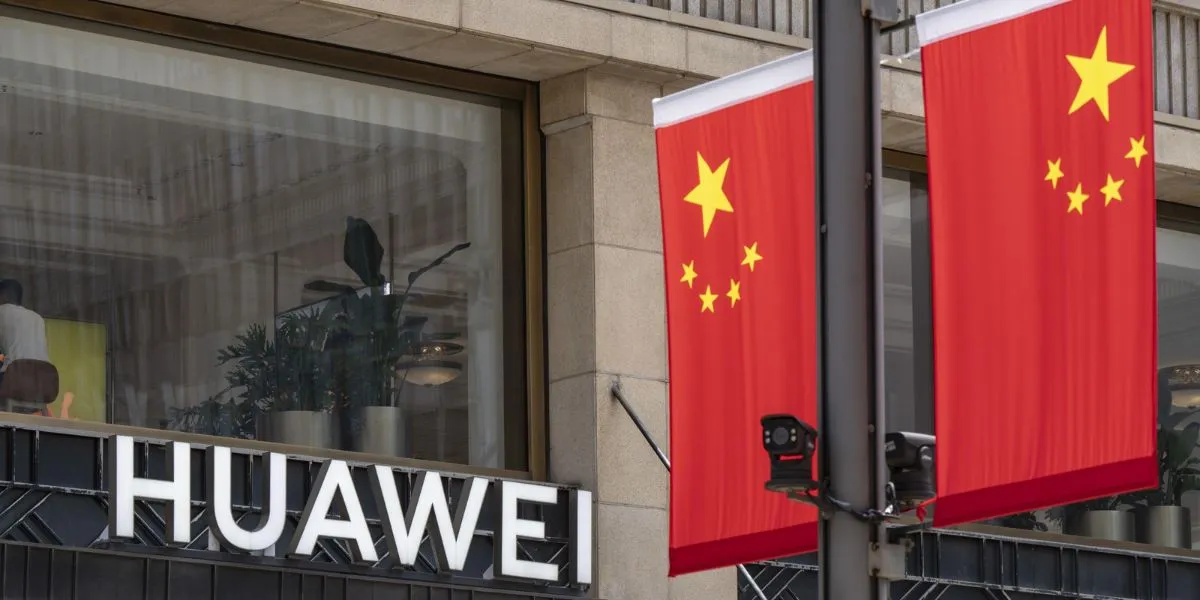 China Today | AI Demand Boosts Foxconn As Huawei Patent Deal & US-China Tensions Escalate