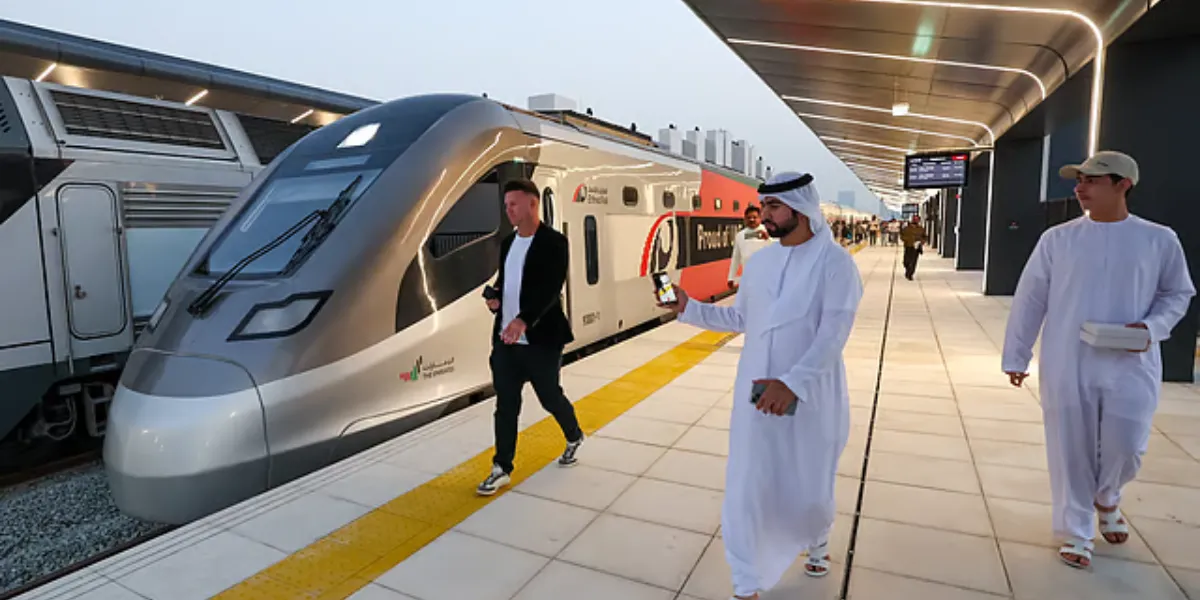 UAE Today | Dubai Plans 24-Carat Gold Walkway as RTA Opens Final Bridge and Police Warn Against Online Rumours